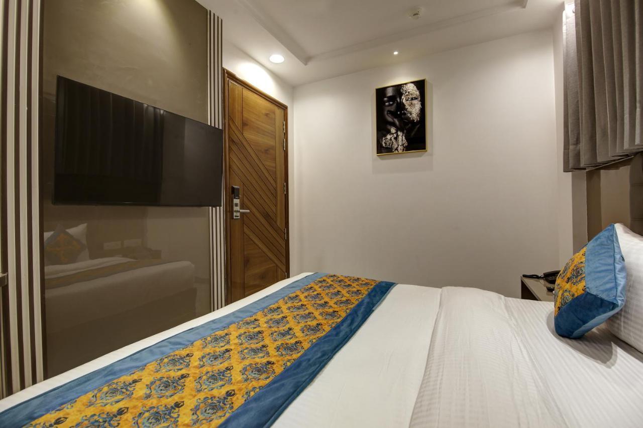 Hotel Kaca Inn-By Haveliya Hotels- Traveller'S Choice Award Winner 2025 นิวเดลี ภายนอก รูปภาพ