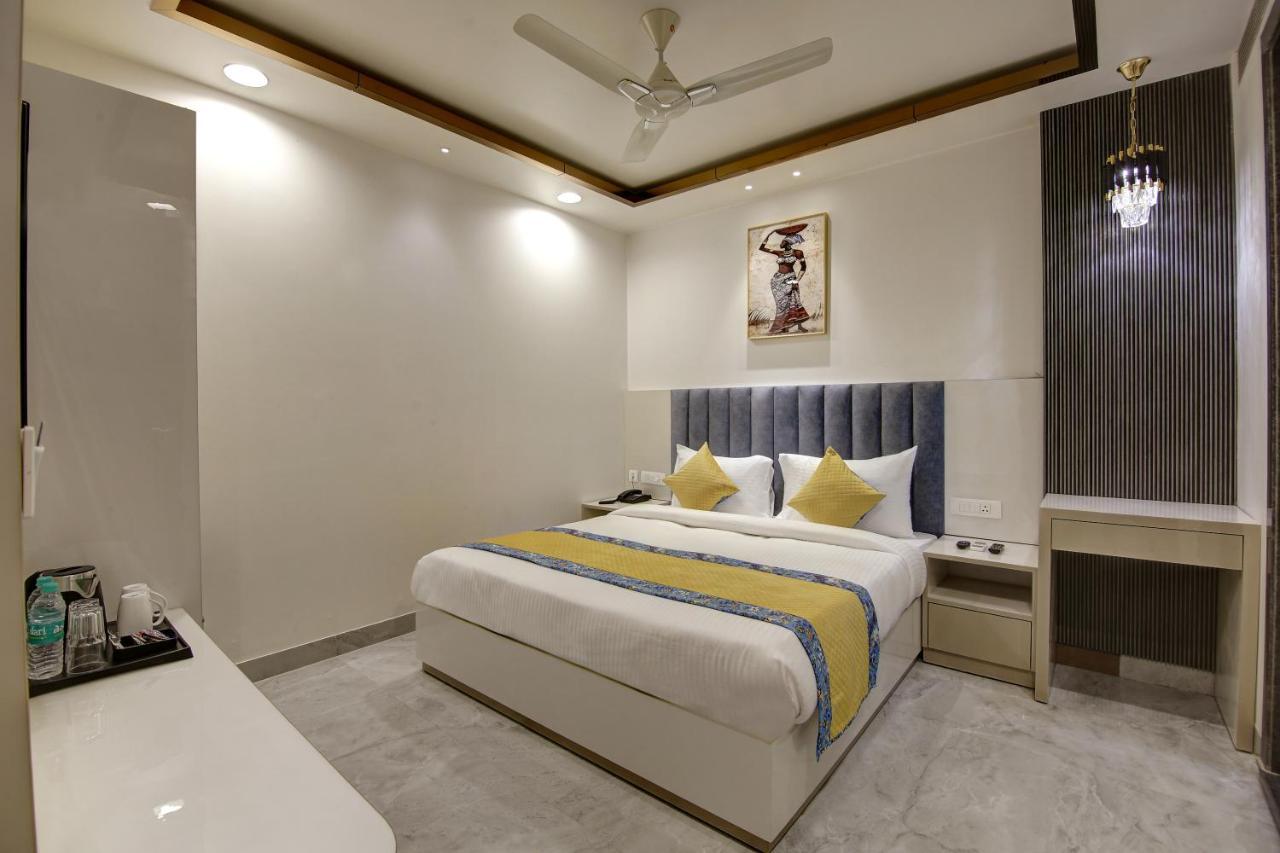 Hotel Kaca Inn-By Haveliya Hotels- Traveller'S Choice Award Winner 2025 นิวเดลี ภายนอก รูปภาพ